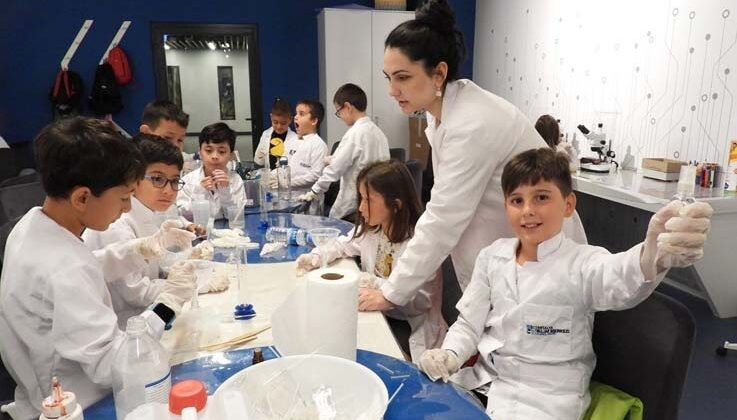 Antalya Bilim Merkezi’nden çocuklara ‘Tematik Bilim Kampı’
