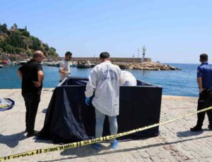 Antalya’da kayalıklarda kimliği belirsiz ceset bulundu