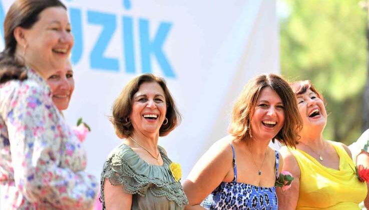 Antalya’da, Dünya Yoga Günü kahkahayla kutlandı