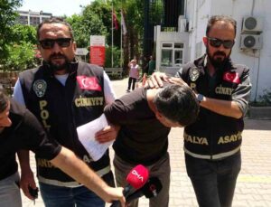 Eski eşinin boğazını kesip başında bekleyen zanlı tutuklandı