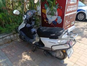 Motosiklet otomobile çarptı: 1 yaralı