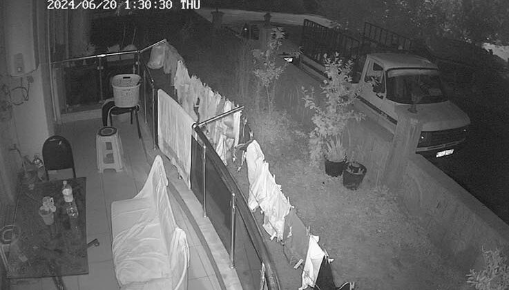 Balkonda asılı kadın iç çamaşırları çalan hırsız apartmanın başına dert oldu