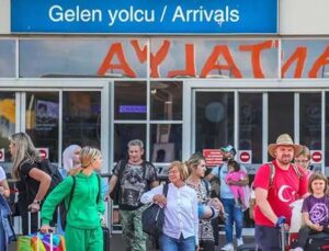 Antalya Havalimanı yolcu trafiği 10 milyona yaklaştı