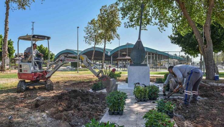 Kazakistan’da yapılan anıt Kepez’de sergilenecek
