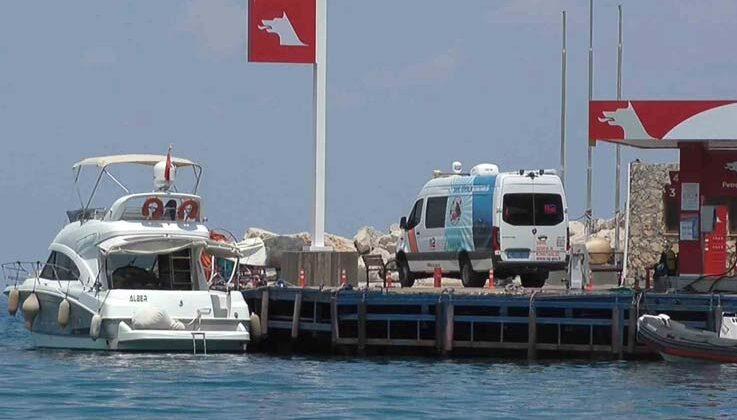 Tekne kazasında hayatını kaybeden ATSO Başkanı Bahar’ın cenazesi polis eskortu eşliğinde adli tıp morguna getirildi