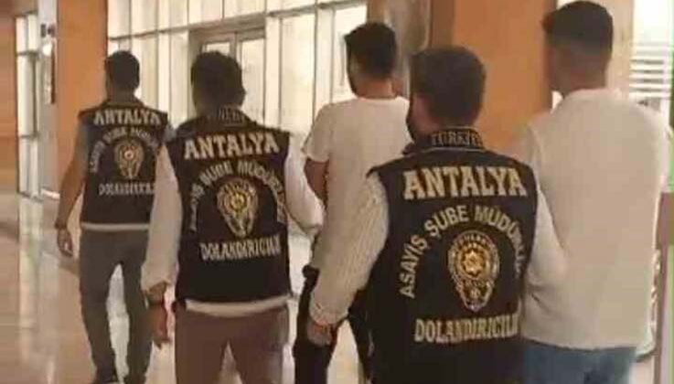 Kendisini üst düzey emniyet yetkilisi olarak tanıtan 3 şüpheli yakalandı