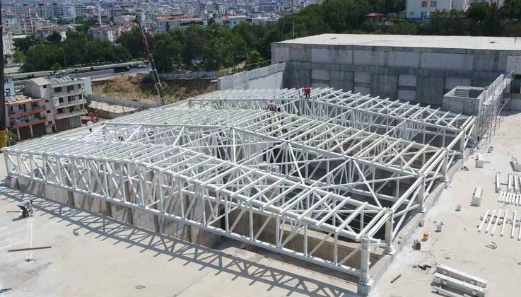 Serik Kongre ve Kültür Merkezi inşaatı sürüyor