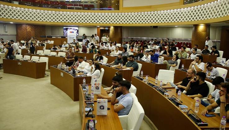 Güneş Okulu Projesi’nde gençlere sektör tanıtıldı