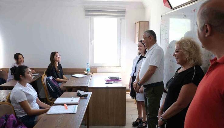 Kemer’de eğitim başladı