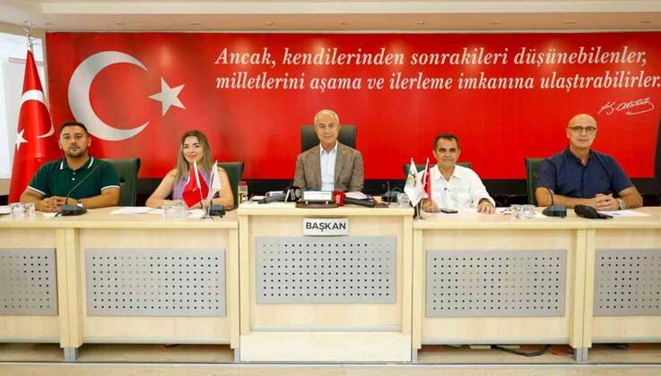 Başkan Özçelik: “Yapılmaması gereken büyüklükte bir bütçe yapılmış”