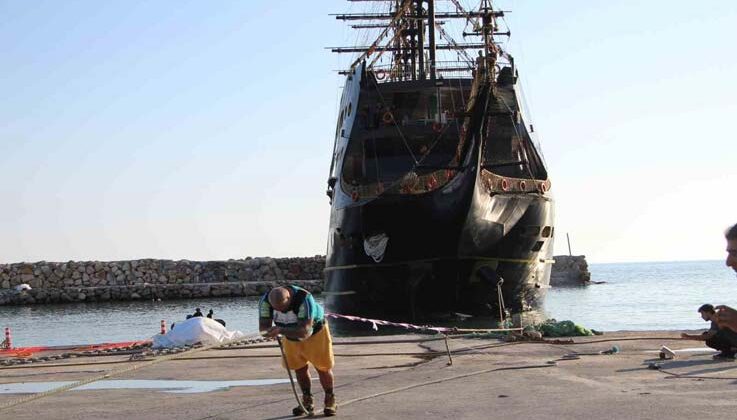 Antalya’da sporcu Müllner 1300 ton ağırlığındaki tekneyi çekerek dünya rekor kırdı