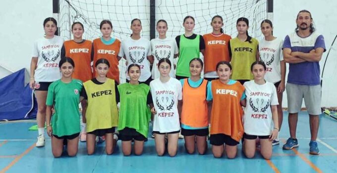 Kepez’in hentbolcuları 1. Lig’e hazırlanıyor