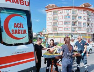 Otomobilin çarptığı yaşlı adam yaralandı