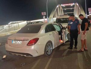 Kırmızı ışık ihlali kaza yaptırdı
