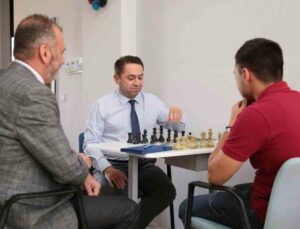 ALKÜ, satranç ustalarını turnuvaya çağırıyor