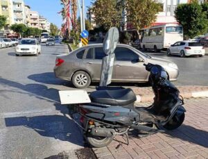 Motosiklet otomobille çarpıştı: 1 yaralı