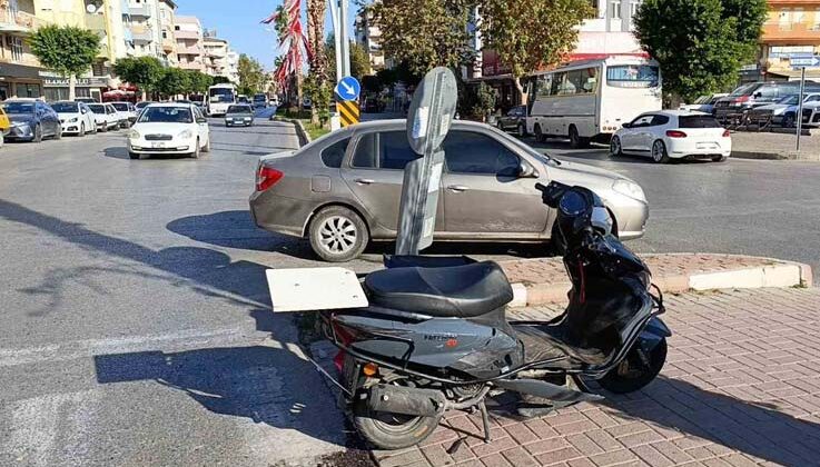 Motosiklet otomobille çarpıştı: 1 yaralı