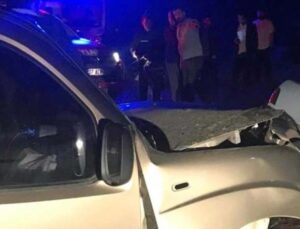 Gazipaşa-Anamur yolunda iki otomobil kafa kafaya çarpıştı: 1 ölü, 1’i ağır 4 yaralı