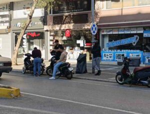 Trafiği tehlikeye düşüren gençler asayiş ekibine yakalandı