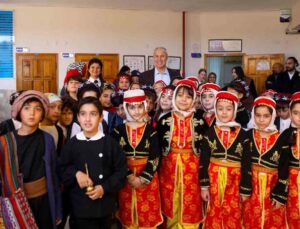 Başkan Özçelik, hayırsever babasının anıldığı vefa programına katıldı