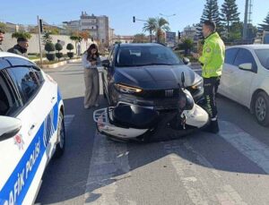 Manavgat’ta otomobil ile motosiklet çarpıştı: 1 yaralı
