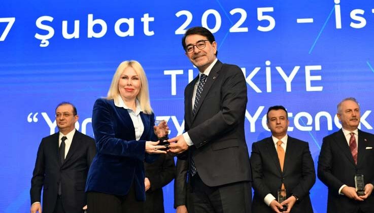 Akdeniz Üniversitesi’ne ’Kariyer Gelişiminde En Etkin Üniversite’ ödülü