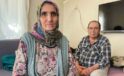 Felçli kocasını tıraş ederken görüntülenen kadın: “Sadece iyi günde değil kötü günde de yanındayım”