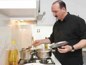 Başkan Kotan, öğrencilere iftar yemeği hazırladı