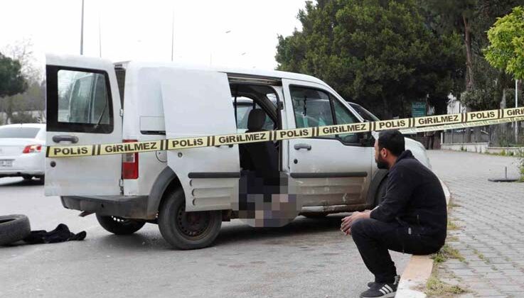 Adliyeye birlikte geldiği arkadaşını 1 saat sonra ölü olarak buldu