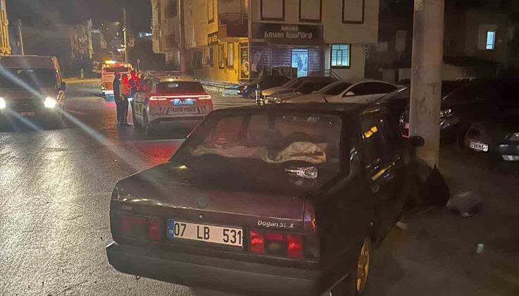 Direğe çarpan otomobilin sürücüsü ehliyetsiz çıktı