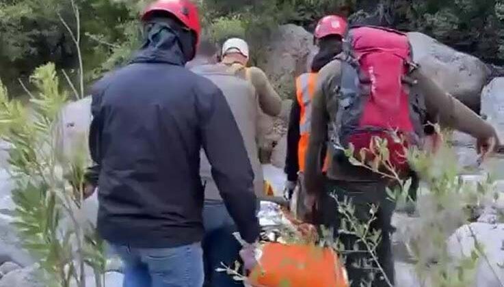 Görevi sırasında sakatlanan Milli Parklar görevlisini JAK ekipleri kurtardı