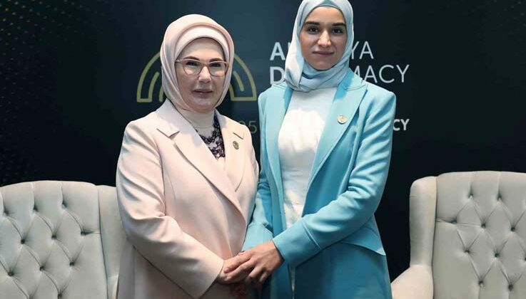 Emine Erdoğan, Suriye Cumhurbaşkanının eşi Latife El Durubi ile görüştü