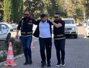Kendisini taciz ettiğini iddia ettiği arkadaşını öldürdü