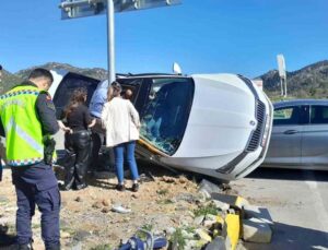 Antalya’da trafik kazası: 2 yaralı
