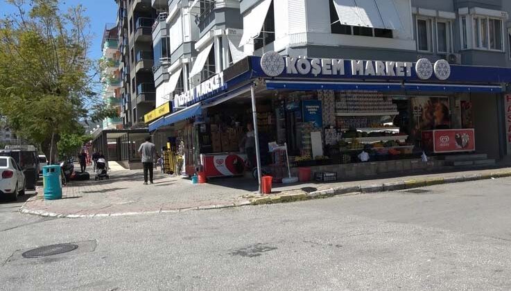 Alkol şişelerini poşete atıp sırra kadem bastı