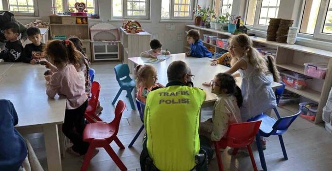 Minik yürekler emniyetle buluştu: Öğrencilere polislik mesleği tanıtıldı