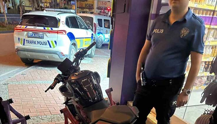 Motosikletle tek teker üzerinde gitmenin cezası ağır oldu
