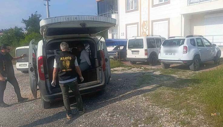 Camiye gelen eski belediye başkanına büyük şok: Bu sefer ayakkabı değil, otomobil çalındı