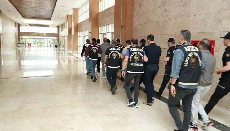 Filodan kiraladıkları araçları internet üzerinden satarak dolandırıcılık yapan 10 şüpheli yakalandı