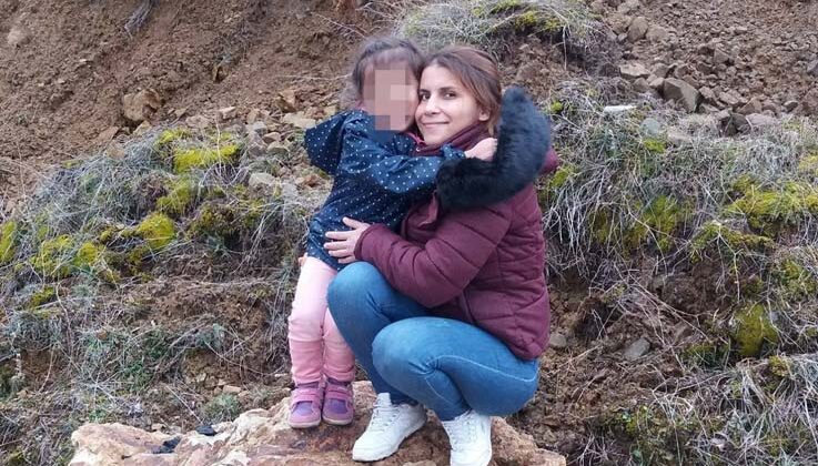 Aracın çarparak kaçtığı 2 çocuk annesi hayatını kaybetti