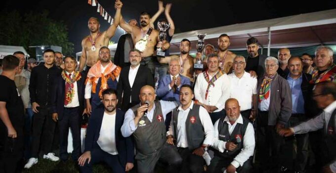 Serik’te Başpehlivan Cengizhan Şimşek oldu