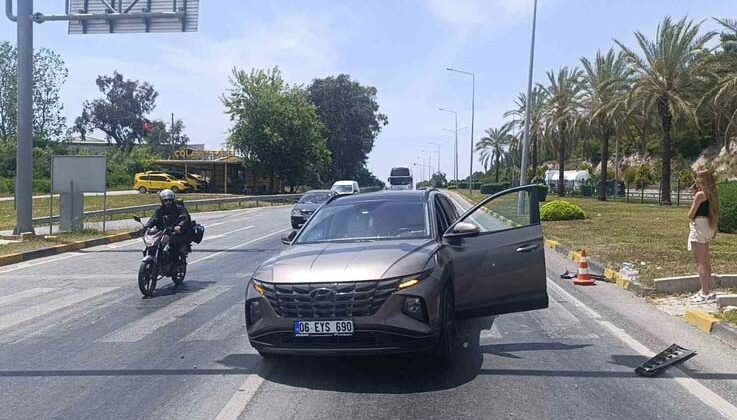 Manavgat’ta kamyonet ile çarpışan otomobilin sürücüsü yaralandı
