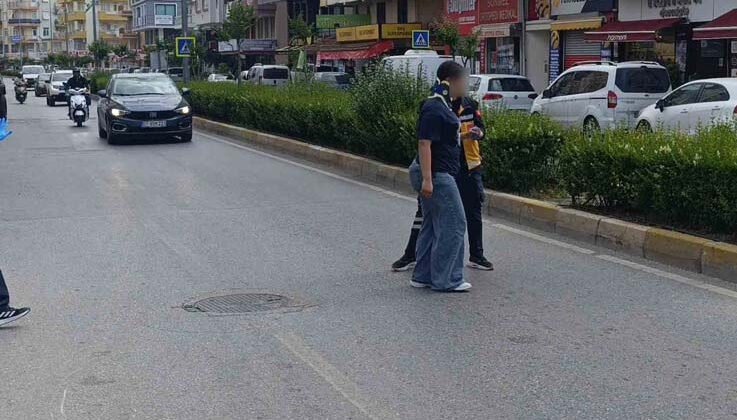 Yaya geçidini kullanmayan çocuğa motosiklet çarptı: 1 yaralı