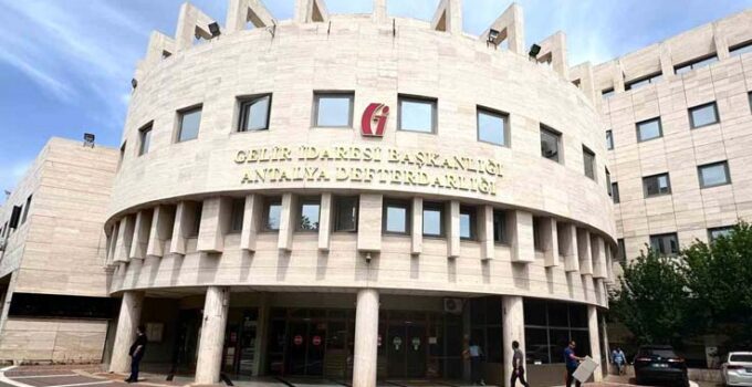 Kaş, Finike ve Gazipaşa’da yeni vergi dairesi müdürlükleri hizmete açıldı