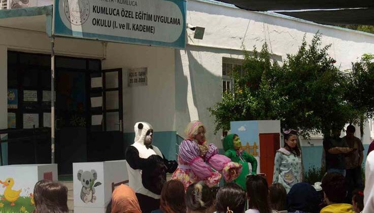 Kepez’den çocuklara masal gibi tiyatro gösterisi