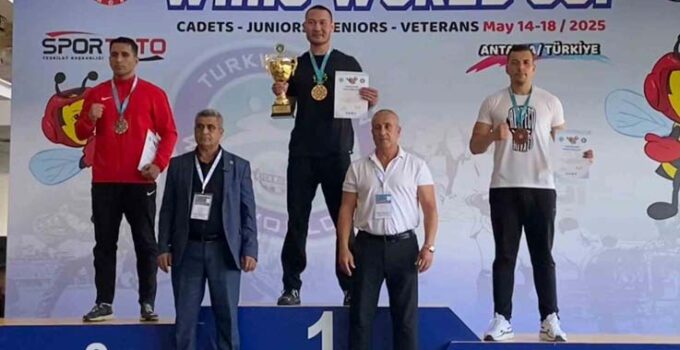 Kemer’in Kick Boks sporcuları dünya şampiyonasından dört madalyayla döndü