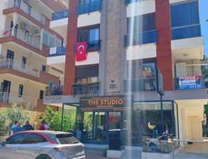 Uyuyor sandığı oğlunu yatakta ölü buldu