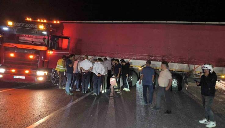 Tır sürücüsü direksiyon başında rahatsızlandı, yol trafiğe kapandı