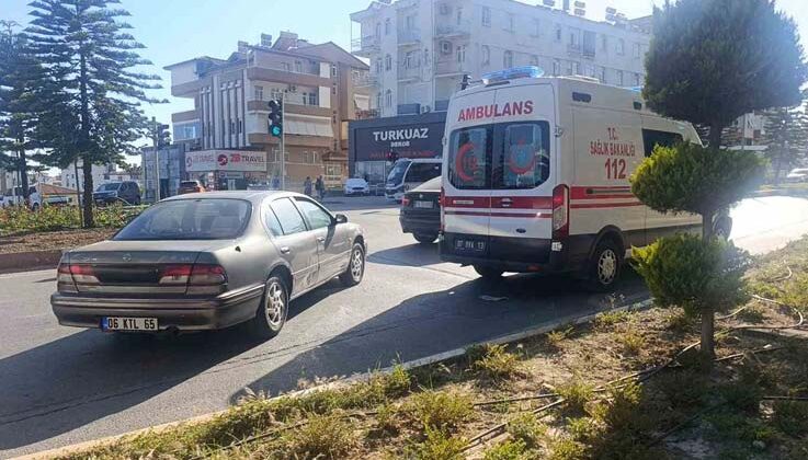 Manavgat’ta otomobil ile elektrikli bisiklet çarpıştı: 2 yaralı