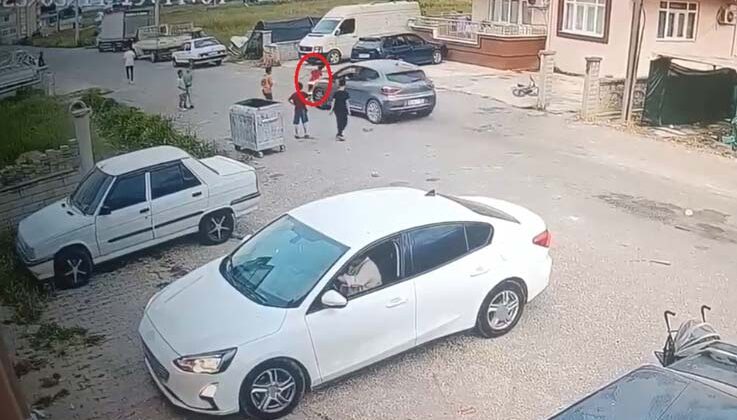 Antalya’da otomobilin çarptığı 7 yaşındaki çocuk yaşam mücadelesini kaybetti